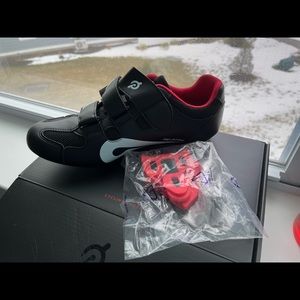 Brand New NEVER WORN peloton cycling shoe